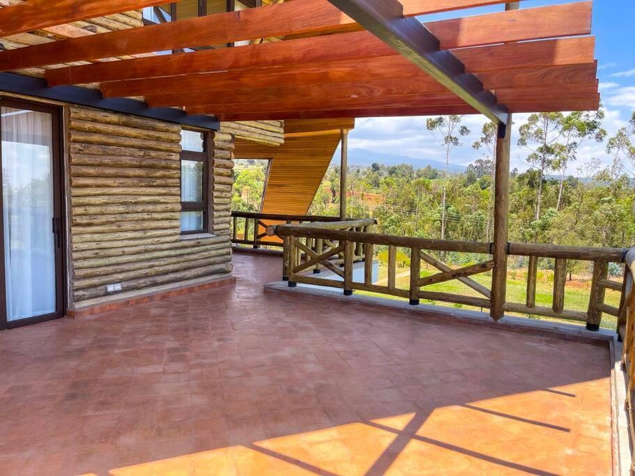 מלון Kirimara Woodlands, נאניוקי מראה חיצוני תמונה